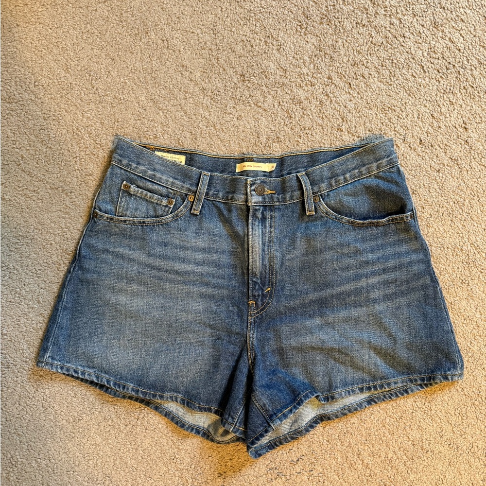 Levi's 80’s Mom Shorts
